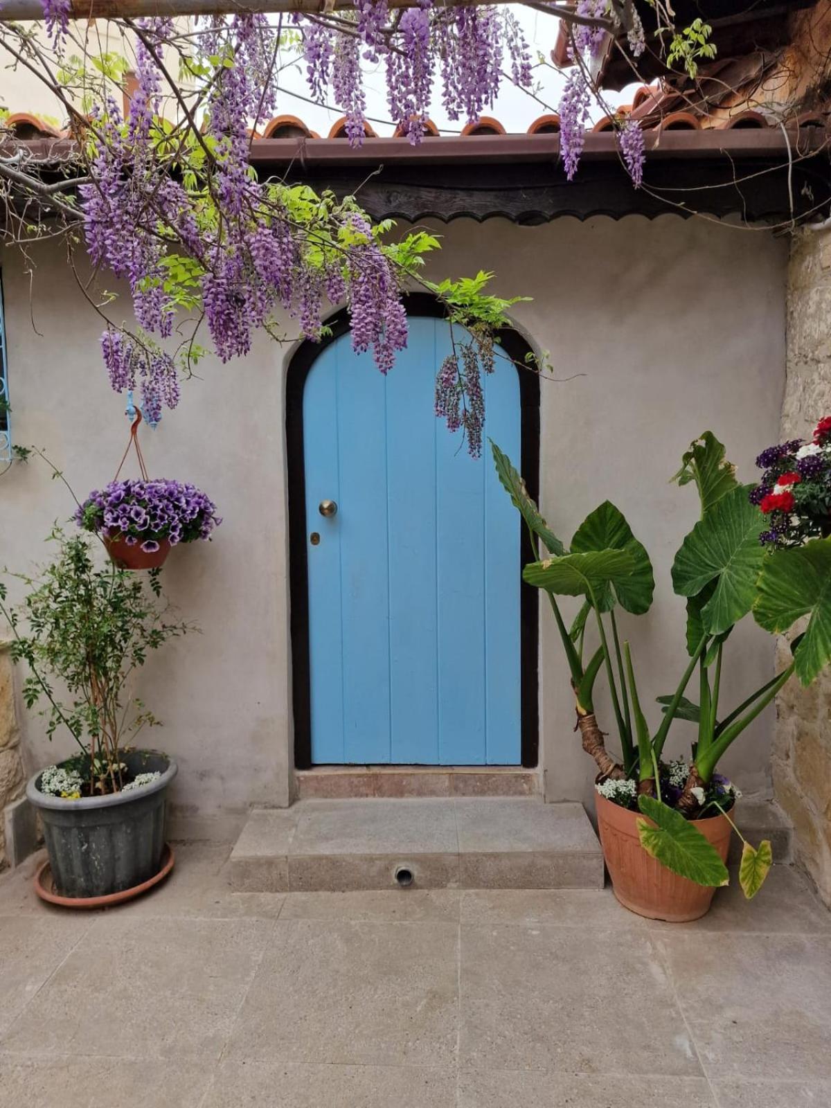 Kalimera A Lovely 1-Bedroom Rental With Ensuite And Kitchen Лимасол Екстериор снимка